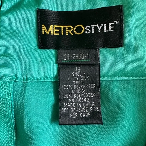 Halter silk dress - Picture 4 of 9